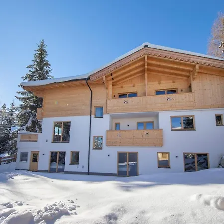 Zillertal Arena 3 *